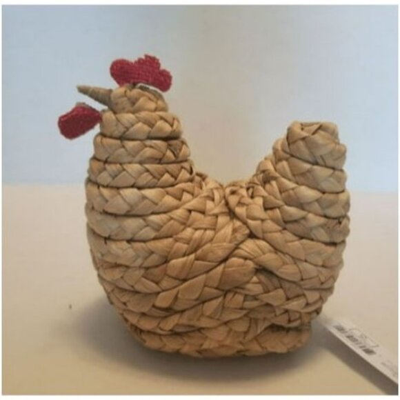 Target Bullseye Braided Straw Hen Figurine 2023 Farmhouse Easter Décor - Picture 4 of 4